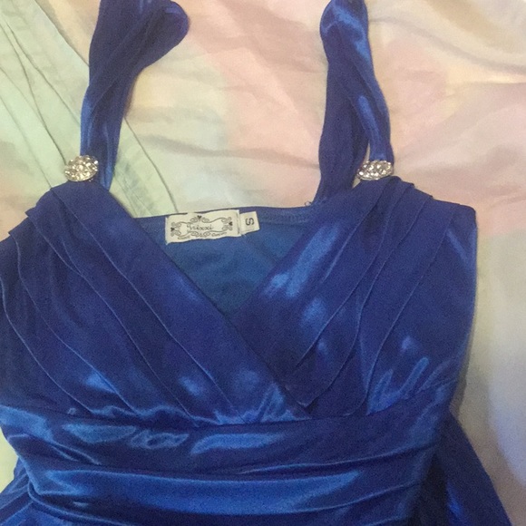 Royal Blue Satin V-neck Lined Pleated Dress - Picture 8 of 9